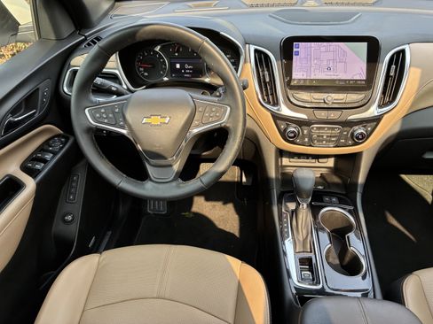 Used 2024 Chevrolet Equinox Premier FWD image 21