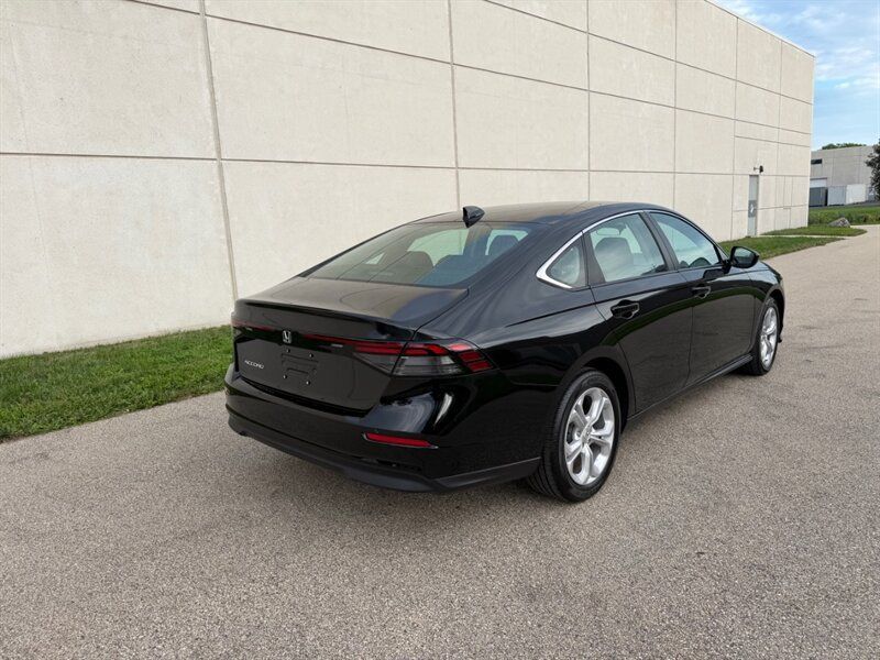 Used 2026 Honda Accord LX image 9
