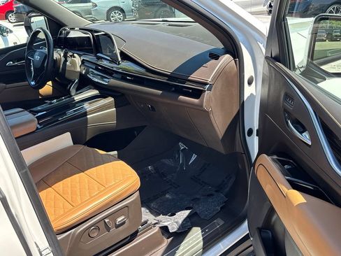 Used 2022 Cadillac Escalade Sport w/ Touring Package AWD/4WD image 34
