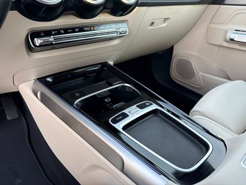 Used 2025 Mercedes-Benz GLB 250 GLB 250 image 25