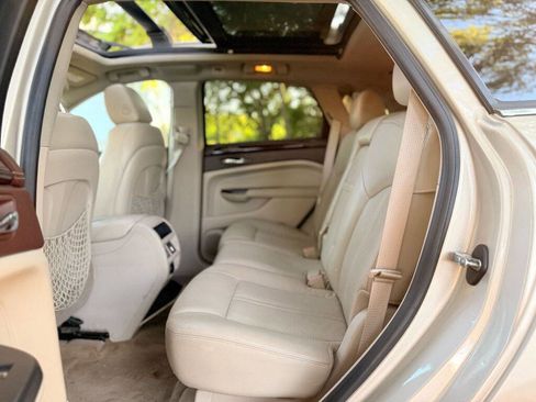 Used 2014 Cadillac SRX Luxury w/ Driver Awareness Package image 10