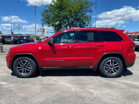 Used 2021 Jeep Grand Cherokee Trailhawk w/ Trailhawk Luxury Group AWD/4WD image 5