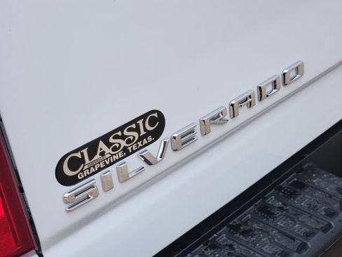 New 2026 Chevrolet Silverado 2500 Custom w/ Custom Value Package AWD/4WD image 9