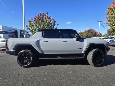 Used 2024 GMC Hummer EV 2X image 3