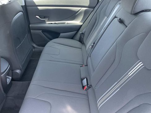 Used 2024 Hyundai Elantra SEL FWD image 23