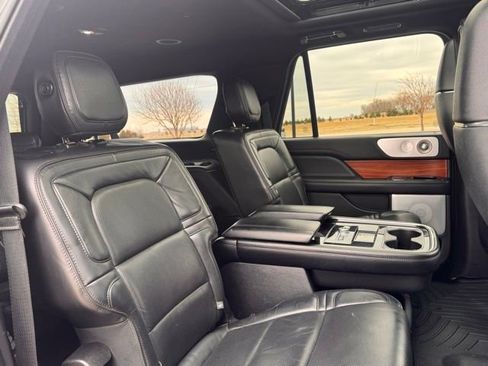 Used 2019 Lincoln Navigator L Reserve AWD/4WD image 29