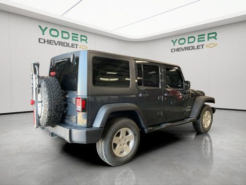 Used 2017 Jeep Wrangler Unlimited Sport w/ Quick Order Package 24S AWD/4WD image 6