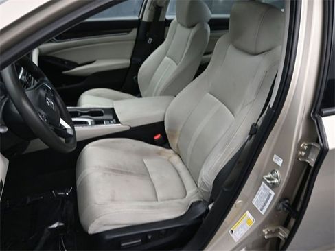 Certified 2018 Honda Accord EX image 18