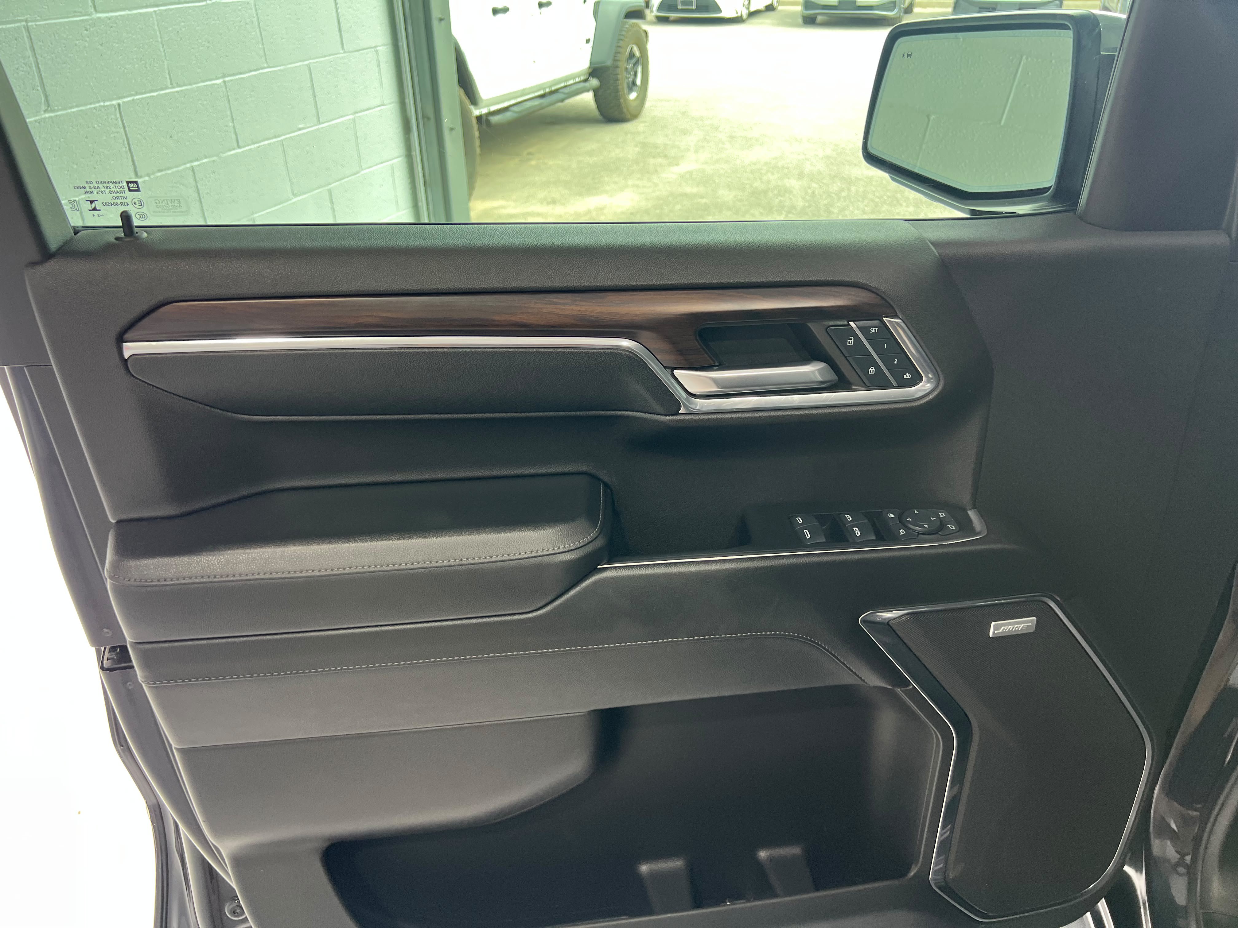Used 2024 GMC Sierra 1500 SLT AWD/4WD image 11