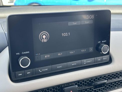 Used 2024 Honda HR-V LX image 12