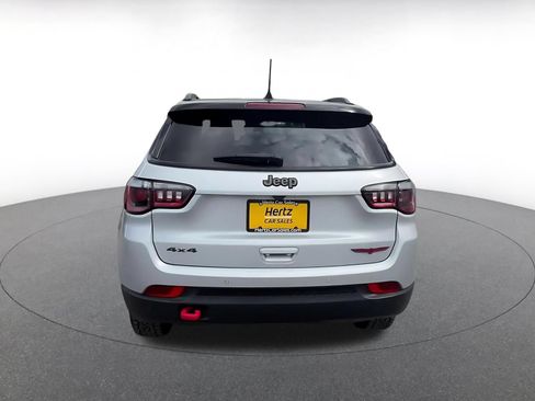 Used 2025 Jeep Compass Trailhawk AWD/4WD image 12