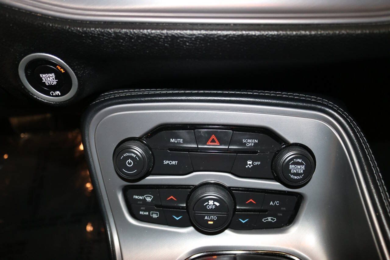 Used 2023 Dodge Challenger SXT RWD image 37