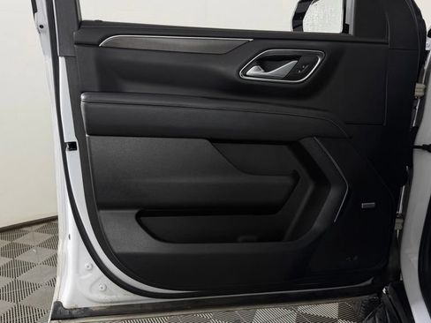 Used 2022 GMC Yukon AT4 AWD/4WD image 14