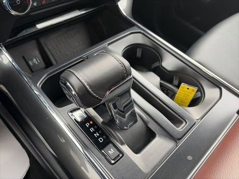 Used 2022 Ford F150 Lariat w/ Equipment Group 502A High image 17