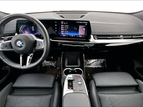 Used 2025 BMW X2 xDrive28i AWD/4WD image 17