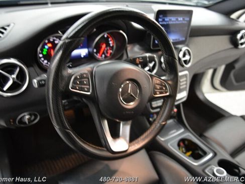 Used 2018 Mercedes-Benz GLA 250 4MATIC w/ Premium Package image 28