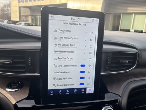 Used 2022 Ford Explorer Platinum w/ Equipment Group 601A image 19