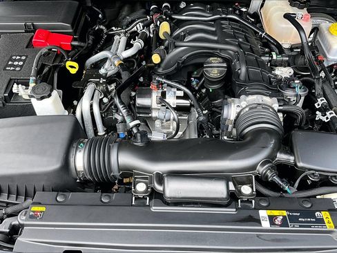 Used 2023 Jeep Wrangler Unlimited Sport AWD/4WD image 9