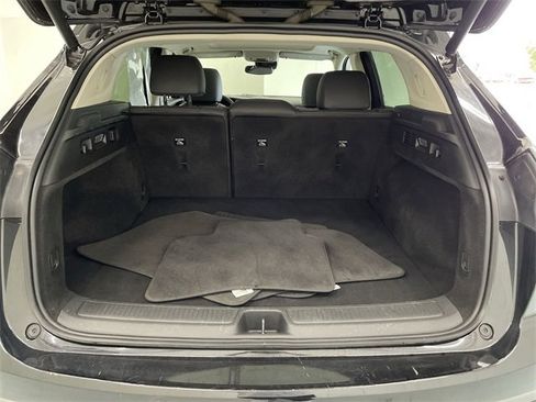 Certified 2022 Buick Envision Essence w/ Sport Touring Package image 15