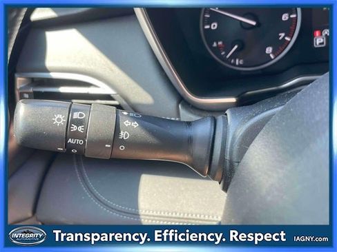 Used 2023 Subaru Outback Limited image 24