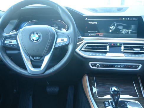 Used 2023 BMW X5 xDrive40i w/ Premium Package AWD/4WD image 18