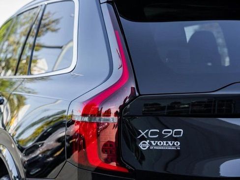 New 2026 Volvo XC90 B6 Plus w/ Protection Package Premier image 6