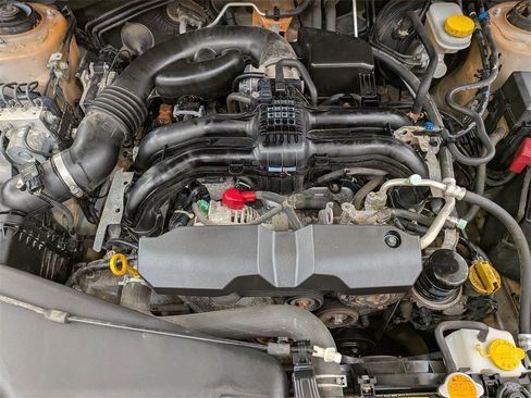 Used 2015 Subaru Crosstrek 2.0i Limited image 32