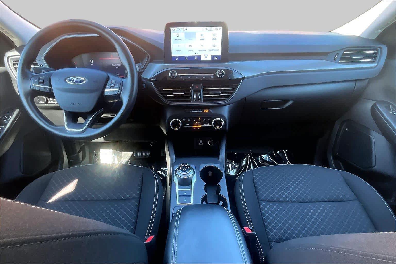 Used 2025 Ford Escape Active AWD/4WD image 16