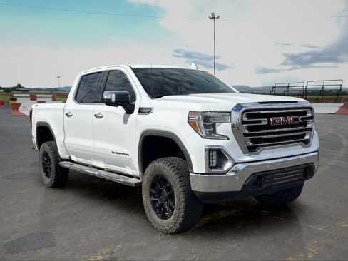 Used 2021 GMC Sierra 1500 SLT w/ SLT Premium Plus Package AWD/4WD image 2