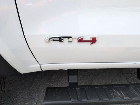 New 2026 GMC Canyon AT4 AWD/4WD image 3