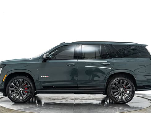 Used 2026 Cadillac Escalade V AWD/4WD image 6