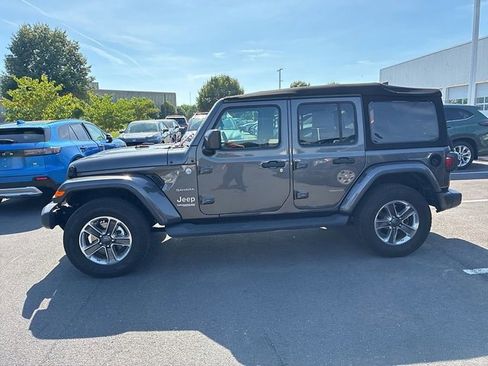 Used 2018 Jeep Wrangler Unlimited Sahara AWD/4WD image 16