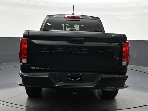 Used 2025 Chevrolet Colorado W/T RWD image 4