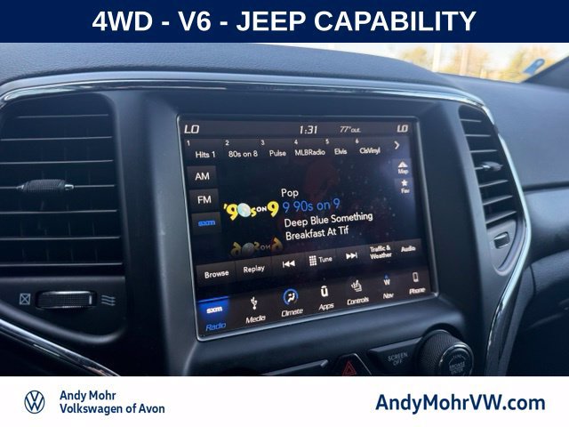 Used 2018 Jeep Grand Cherokee Laredo AWD/4WD image 23