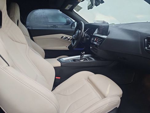 Used 2022 BMW Z4 sDrive30i w/ Premium Package 2 image 10