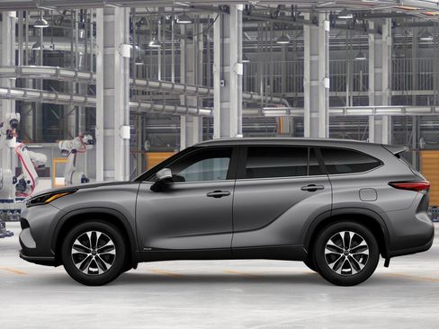 New 2026 Toyota Highlander XLE image 4