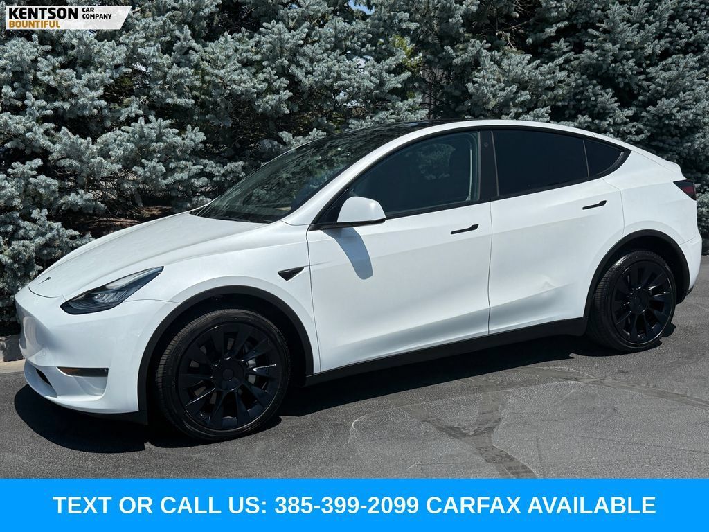 Used 2023 Tesla Model Y Long Range AWD/4WD image 1