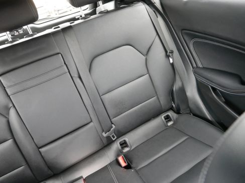 Used 2018 Mercedes-Benz GLA 250 4MATIC image 14