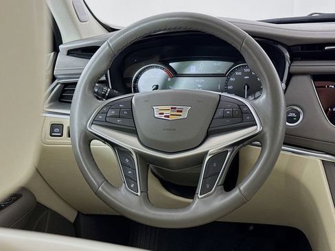 Used 2021 Cadillac XT5 Premium Luxury image 11