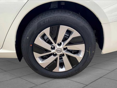 New 2025 Nissan Altima 2.5 S image 12