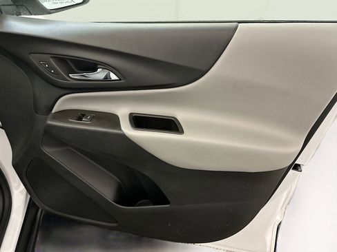 Used 2022 Chevrolet Equinox LT image 33
