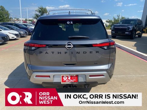 New 2025 Nissan Pathfinder SL w/ SL Premium Package image 4