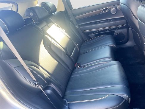 Used 2022 Genesis GV80 2.5T w/ Prestige Package 04 image 30