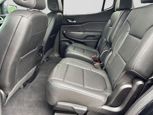 Used 2023 GMC Acadia SLT image 10