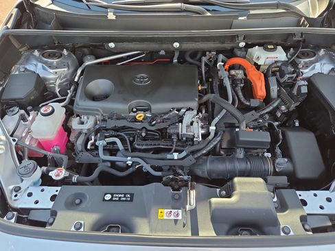 Certified 2021 Toyota RAV4 XLE w/ Convenience Package image 30