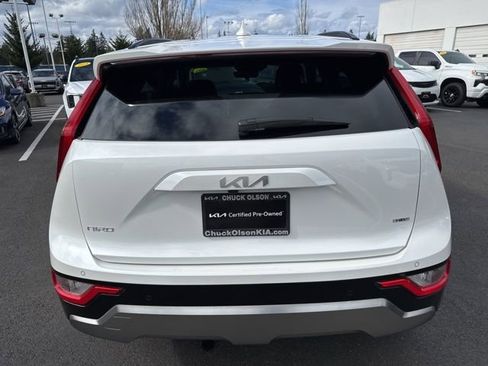 Certified 2023 Kia Niro EX Touring image 7