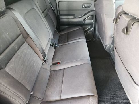Used 2024 Nissan Frontier SV AWD/4WD image 29