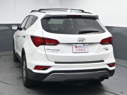 Used 2017 Hyundai Santa Fe Sport image 7