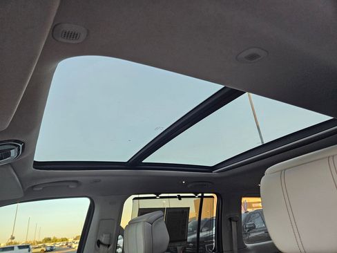 Used 2022 Jeep Grand Wagoneer Series I image 13