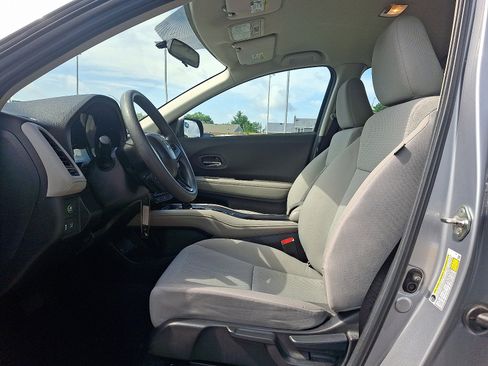 Used 2019 Honda HR-V LX image 13